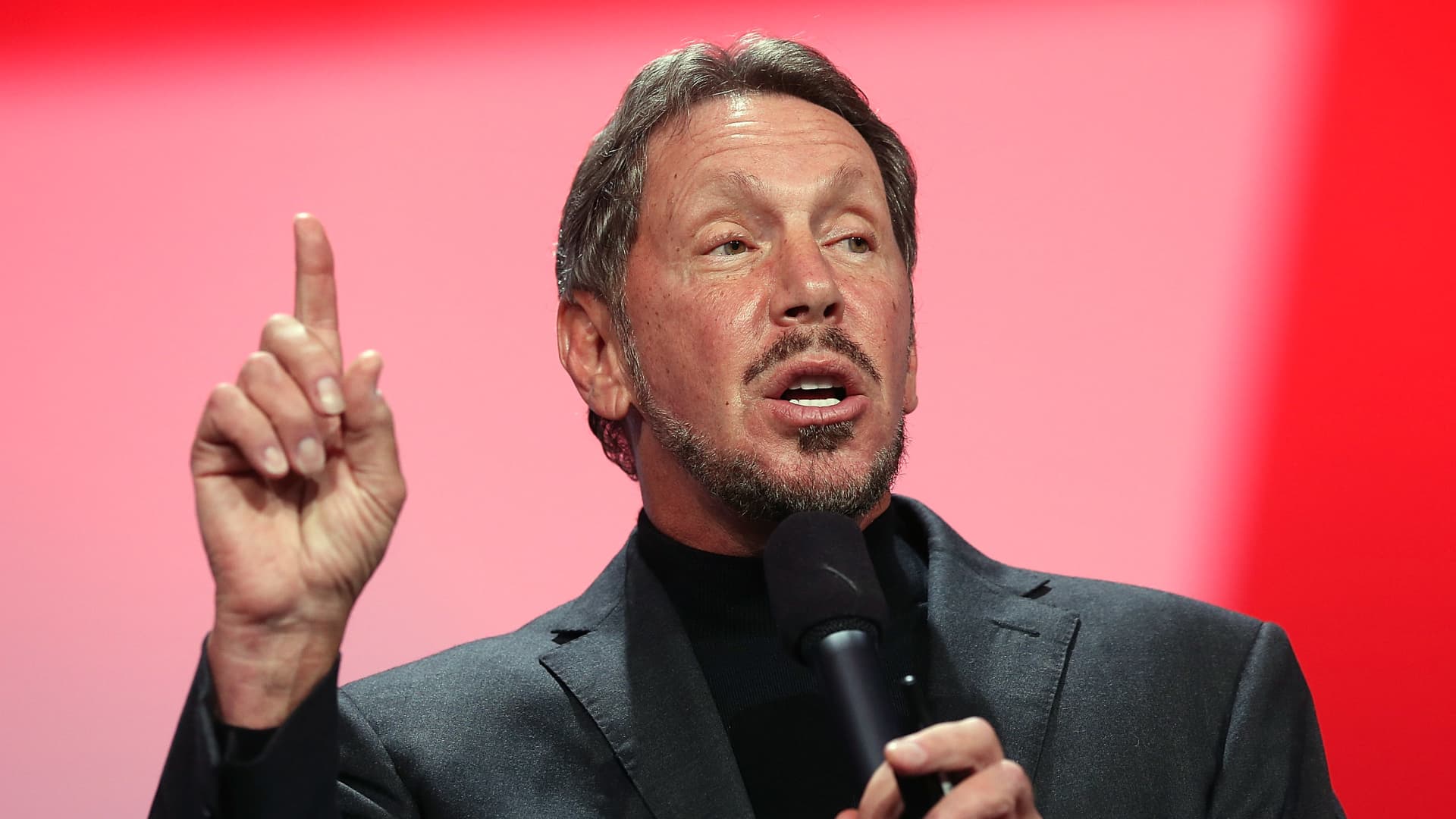 Alguien acaba de destronar a Elon Musk: el mayor multimillonario del mundo ya es el dueño de Oracle