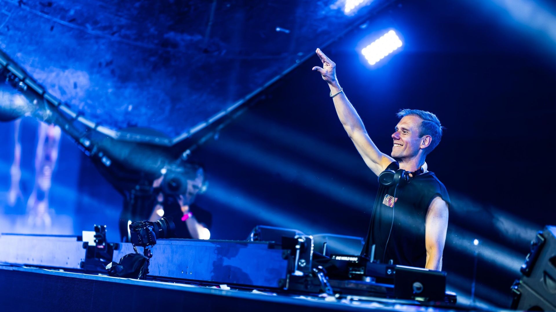 «The Psychology of the Dancefloor», el documental de Armin van Buuren sobre el poder de bailar juntos